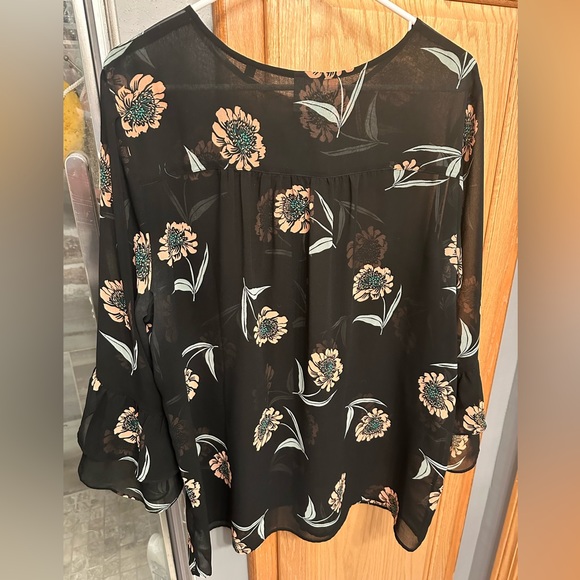 Cabi #5206 La Di Da Sheer Floral 3/4 Bell
Sleeve Button Front Blouse - Picture 2 of 4